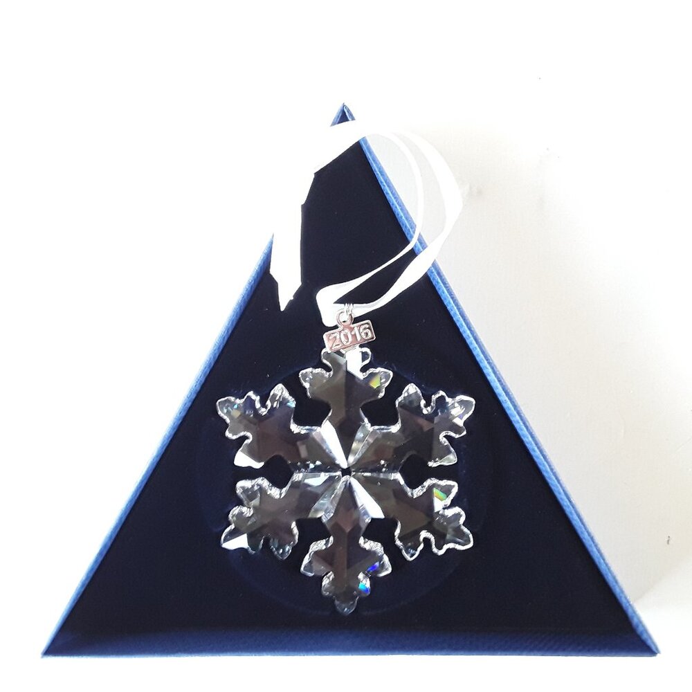 Swarovski 2016 Annual Crystal Snowflake/Star Holiday Ornament MIB
